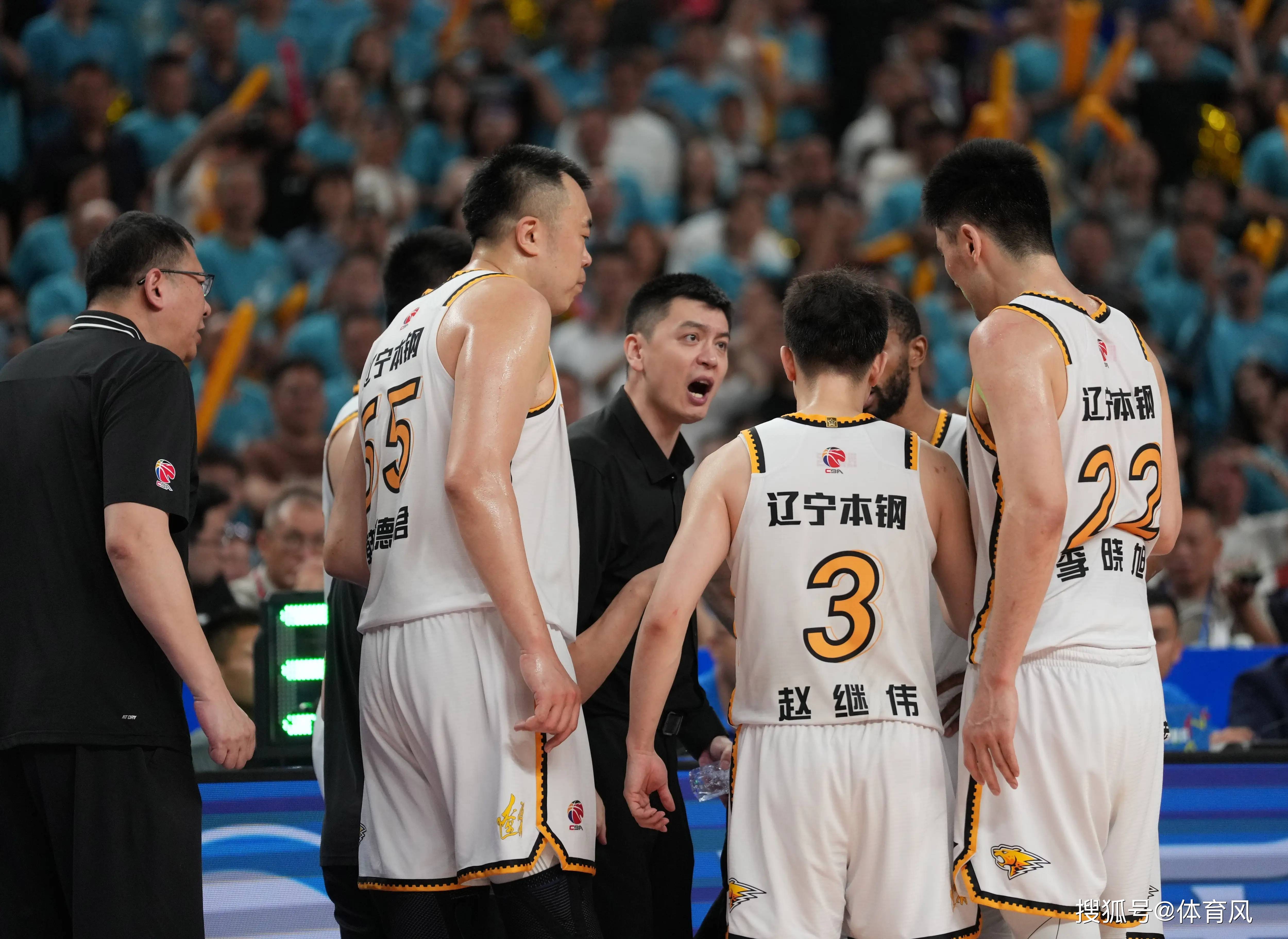 争夺第一：广东宏远力争胜利，辽宁男篮不可低估