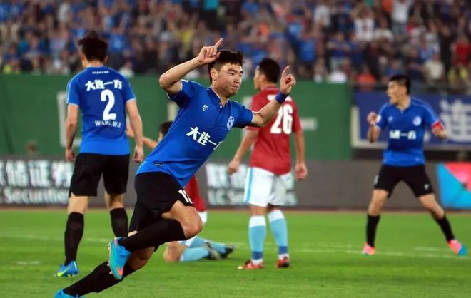 大连一方主场战平对手，保持不败战绩