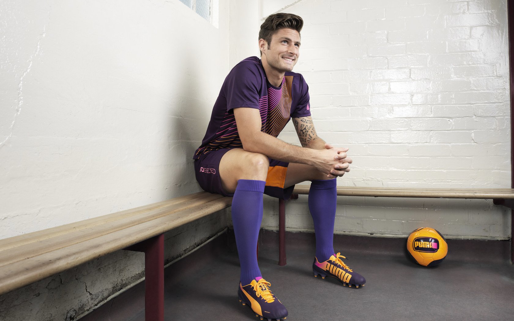 当世界线交汇，新西兰洪水冲垮佛罗伦萨艺术展，而罗德里在NBA季后赛接管比赛